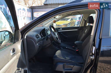 Універсал Volkswagen Golf 2013 в 