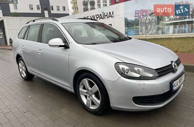 Універсал Volkswagen Golf 2012 в Києві