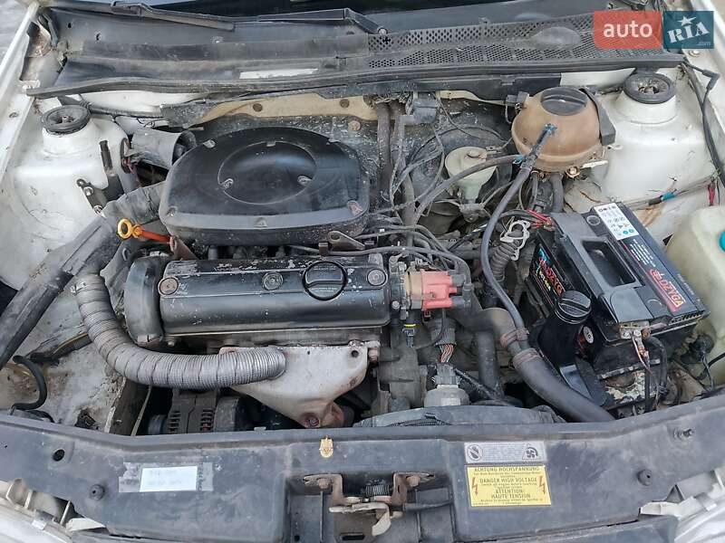 Універсал Volkswagen Golf 1996 в Львові