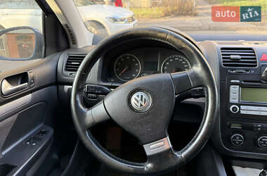 Хетчбек Volkswagen Golf 2007 в Києві