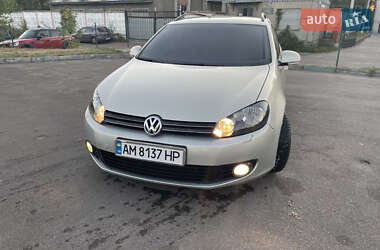Универсал Volkswagen Golf 2010 в 