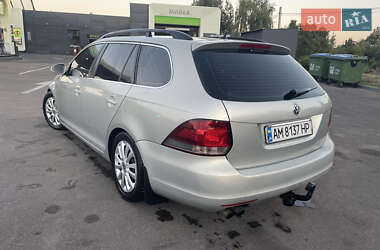 Универсал Volkswagen Golf 2010 в 