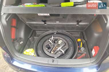 Хэтчбек Volkswagen Golf 2006 в 
