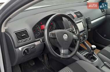 Хетчбек Volkswagen Golf 2008 в Києві