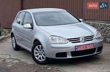 Хэтчбек Volkswagen Golf 2005 в Полтаве