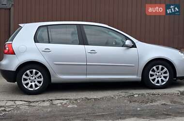 Хэтчбек Volkswagen Golf 2005 в Полтаве