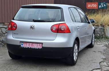 Хэтчбек Volkswagen Golf 2005 в Полтаве