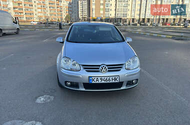 Хэтчбек Volkswagen Golf 2008 в Киеве