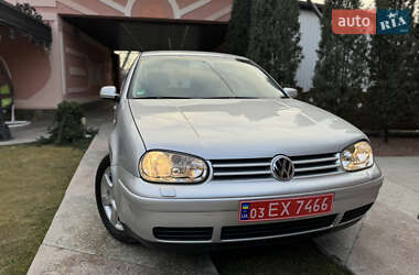 Хэтчбек Volkswagen Golf 2003 в Черновцах