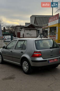 Хэтчбек Volkswagen Golf 2003 в Чернигове