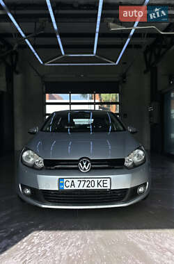 Хетчбек Volkswagen Golf 2011 в Черкасах