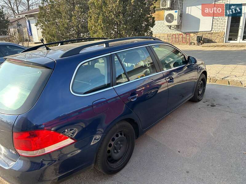 Універсал Volkswagen Golf 2009 в Кам'янському