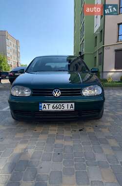 Хэтчбек Volkswagen Golf 1998 в Калуше