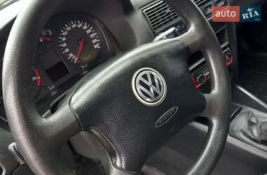 Хэтчбек Volkswagen Golf 2001 в Рогатине