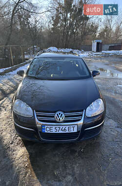 Універсал Volkswagen Golf 2009 в Чернівцях