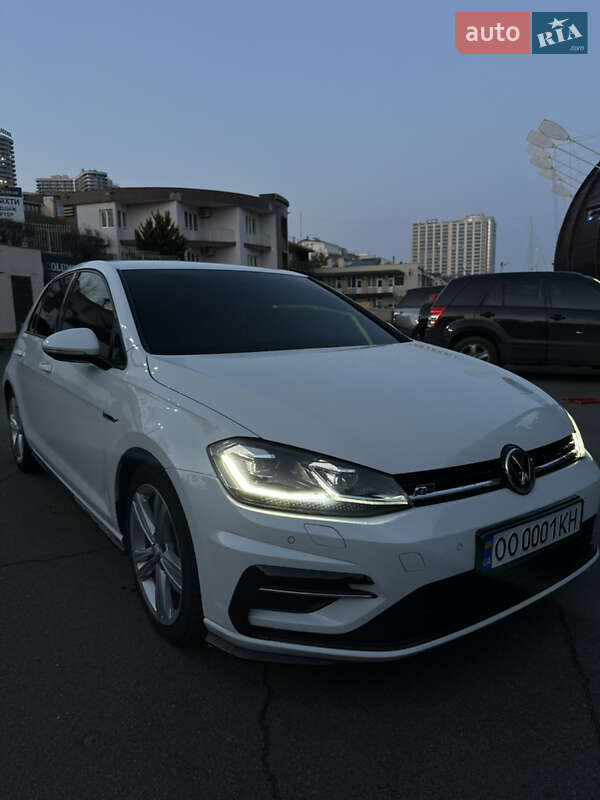 Хетчбек Volkswagen Golf 2018 в Одесі