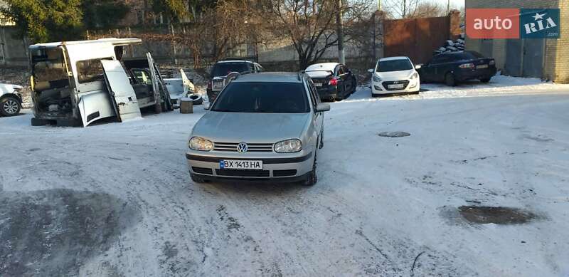 Універсал Volkswagen Golf 2000 в Хмельницькому