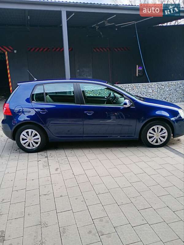 Хетчбек Volkswagen Golf 2007 в Самборі