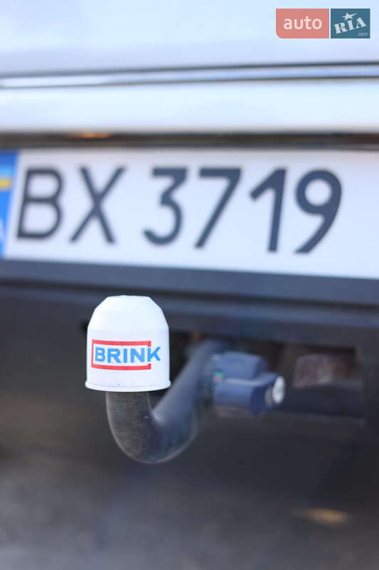 Хетчбек Volkswagen Golf 2004 в Хмельницькому