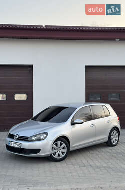 Хэтчбек Volkswagen Golf 2010 в Звягеле