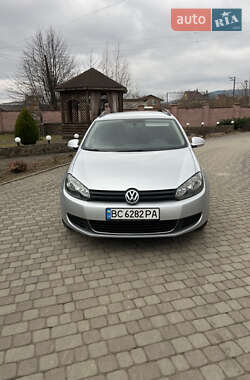 Універсал Volkswagen Golf 2010 в Старому Самборі