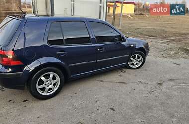 Хэтчбек Volkswagen Golf 2000 в Харькове