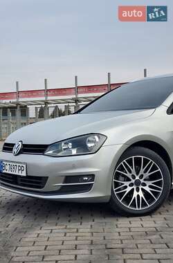 Универсал Volkswagen Golf 2014 в 
