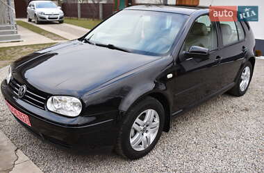 Хетчбек Volkswagen Golf 2002 в Калуші