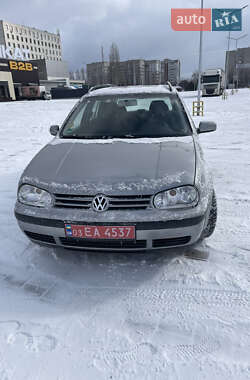 Универсал Volkswagen Golf 2003 в Черкассах