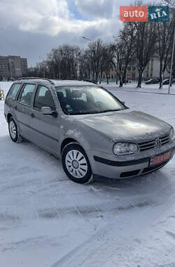 Универсал Volkswagen Golf 2003 в Черкассах