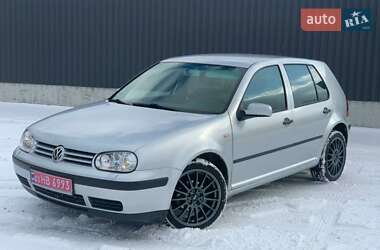 Хетчбек Volkswagen Golf 2002 в Черкасах