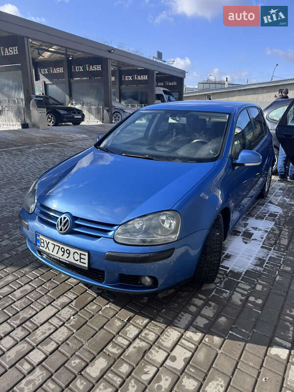 Хетчбек Volkswagen Golf 2004 в Кам'янець-Подільському