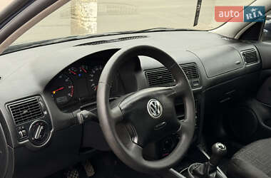 Хэтчбек Volkswagen Golf 2001 в Николаеве