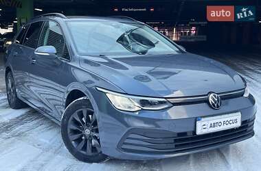 Volkswagen Golf 2021