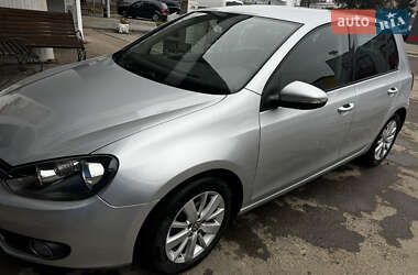 Хетчбек Volkswagen Golf 2011 в Калуші