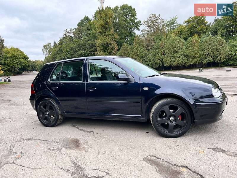Хетчбек Volkswagen Golf 2001 в Львові