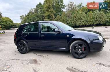Хэтчбек Volkswagen Golf 2001 в 