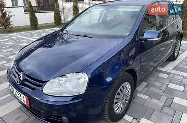 Хетчбек Volkswagen Golf 2008 в 