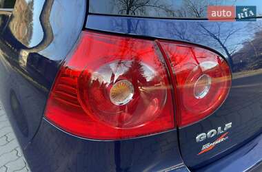 Хетчбек Volkswagen Golf 2008 в 