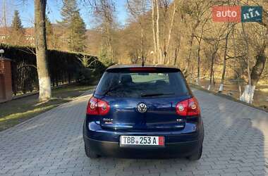 Хетчбек Volkswagen Golf 2008 в 