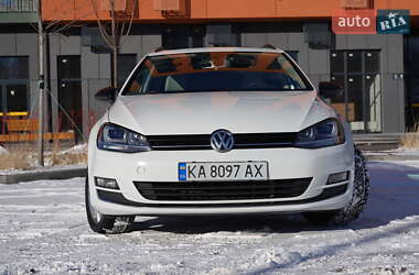 Универсал Volkswagen Golf 2015 в Киеве