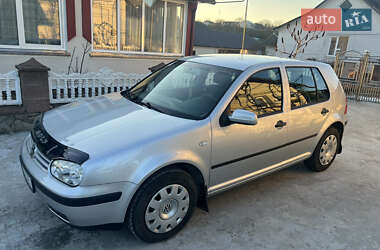 Хэтчбек Volkswagen Golf 2003 в Тернополе