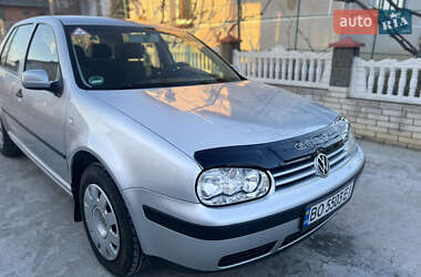 Хэтчбек Volkswagen Golf 2003 в Тернополе