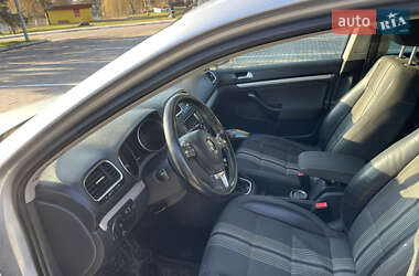 Универсал Volkswagen Golf 2013 в 