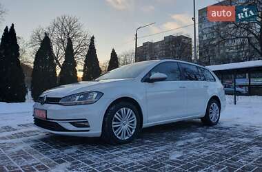 Универсал Volkswagen Golf 2018 в Киеве