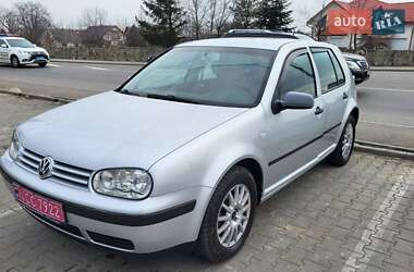 Хэтчбек Volkswagen Golf 2003 в Черкассах