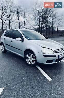 Хэтчбек Volkswagen Golf 2004 в Кропивницком