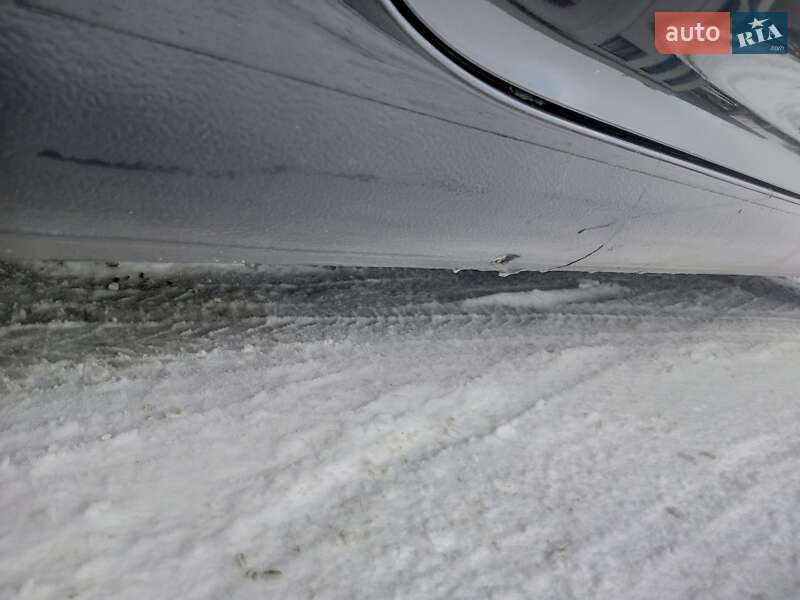 Хетчбек Volkswagen Golf 2004 в Луцьку