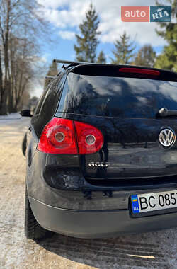 Хетчбек Volkswagen Golf 2008 в Львові