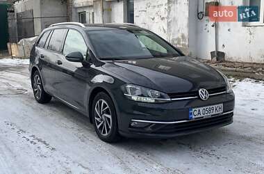 Універсал Volkswagen Golf 2017 в Умані